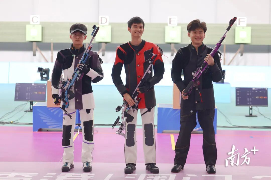 步手枪, 另外两位奥, 我根本进不 步手枪, 另外两位奥, 我根本进不